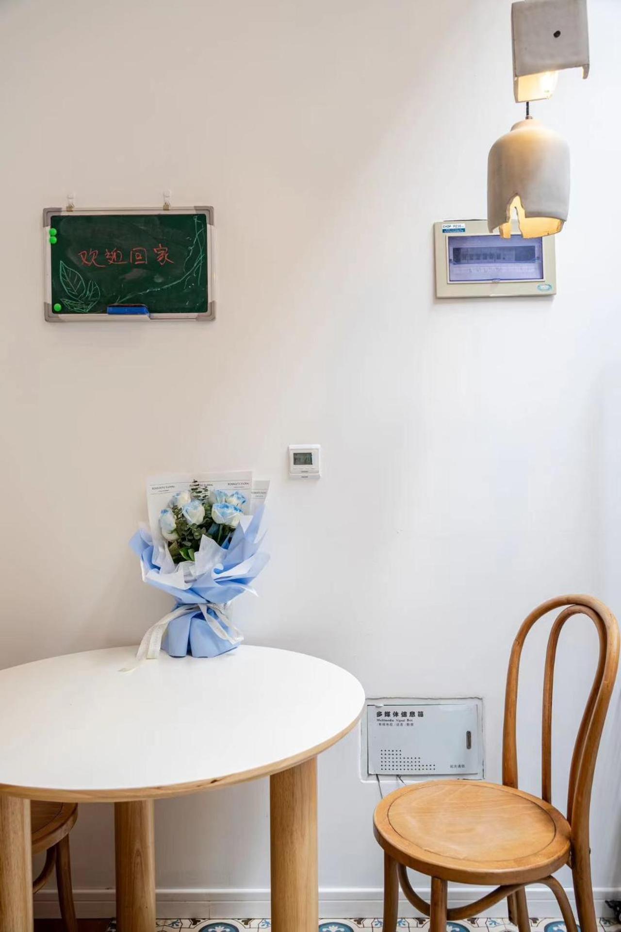 Downtown Blossom B&b- Yongkang Road Проживание в семье Шанхай