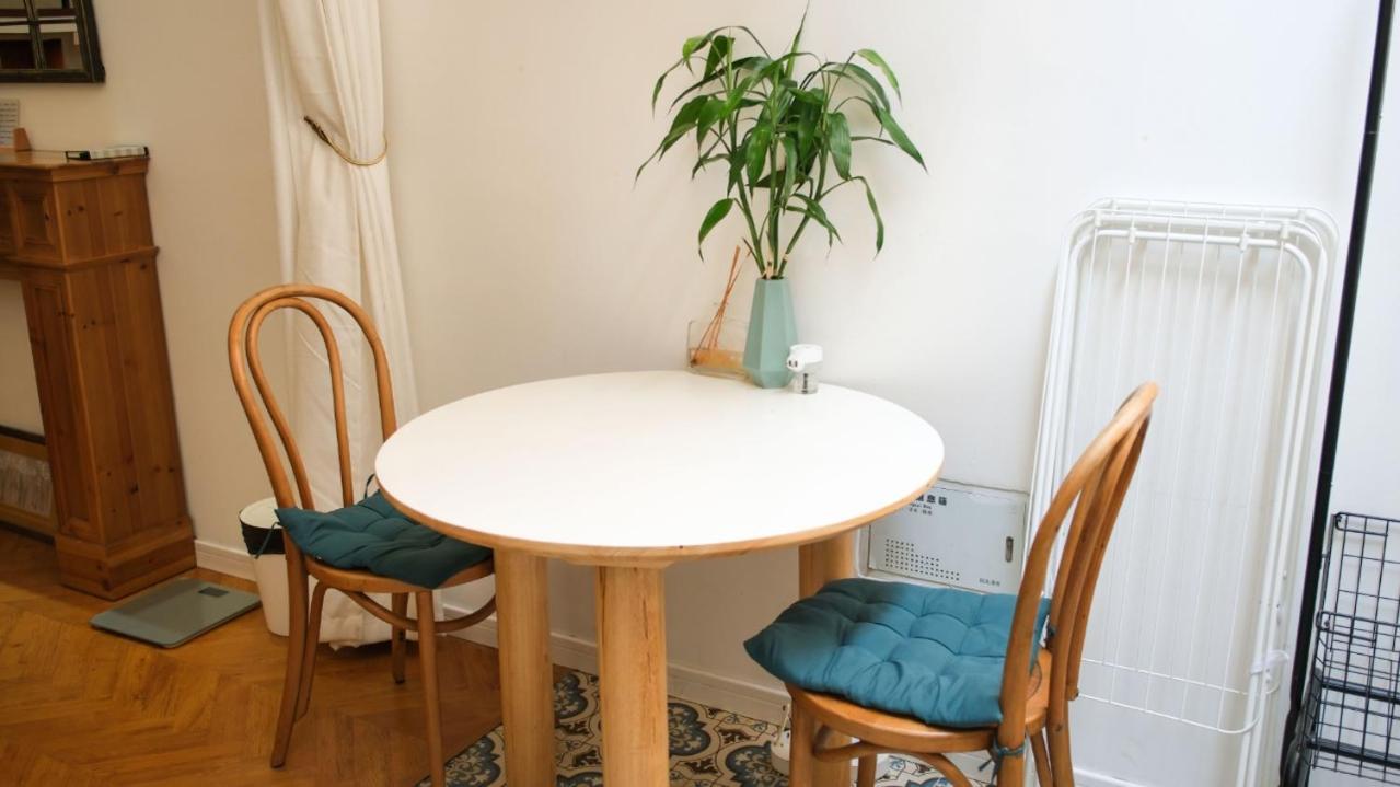 Downtown Blossom B&b- Yongkang Road Проживание в семье Шанхай